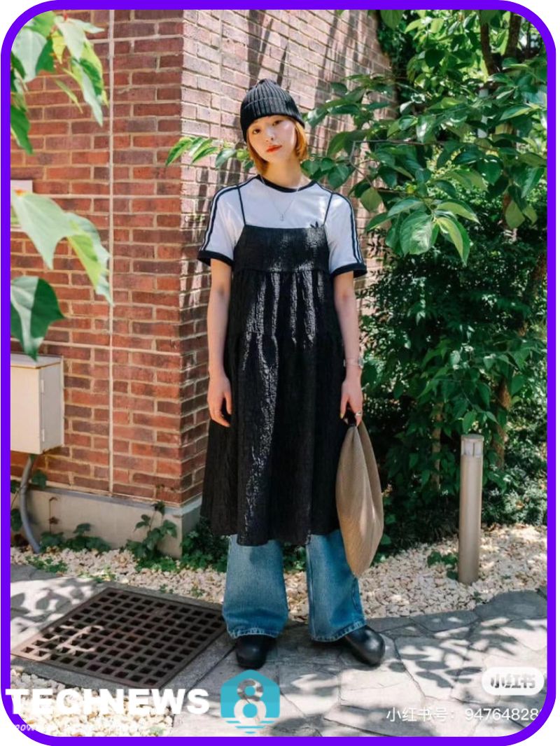 Tote bags with overalls