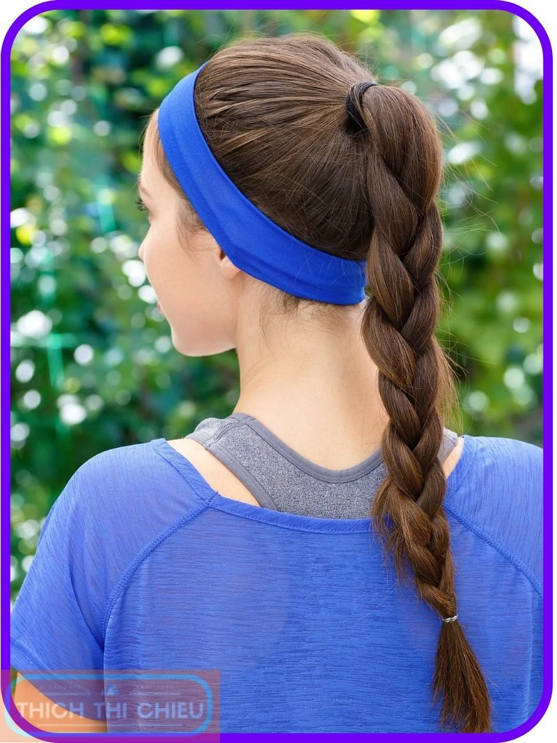 High ponytail with a headband