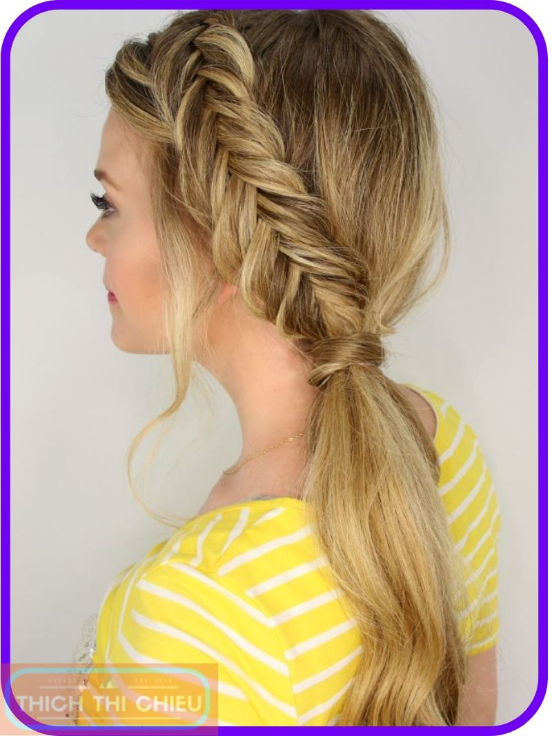 Ponytail with a fishtail braid